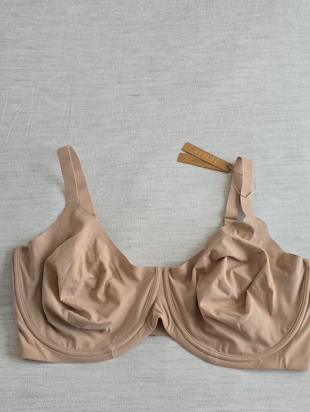 SKIMS Fits Everybody Unlined Demi Bra Size:44H (44DDDDD) Mica
